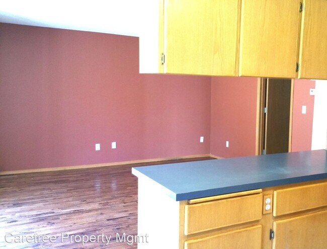 Building Photo - 3 br, 2.5 bath House - 15837 SW Sundew Drive