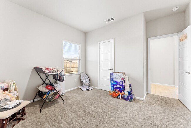 Building Photo - 7118 Adenium Rd