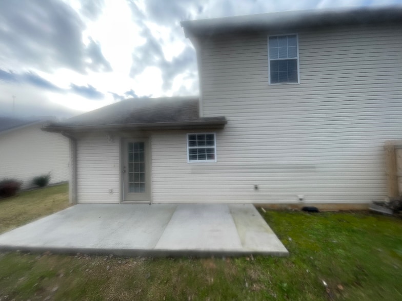 Building Photo - 258 Dumplin Ln