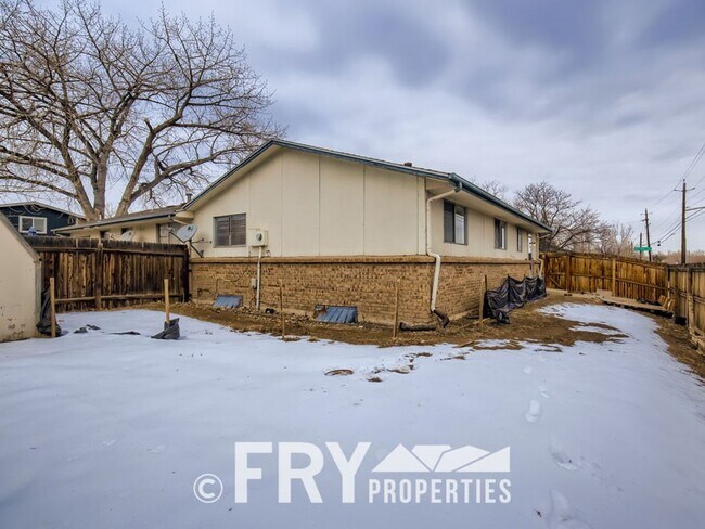 Building Photo - 3bed/1bath Half Duplex in Westminster
