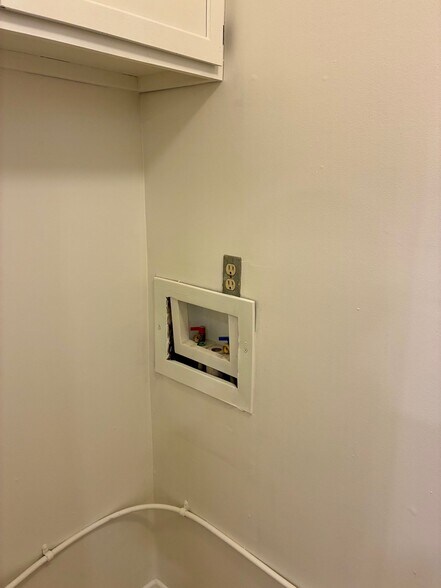 Building Photo - 3408 SW Burnett Rd