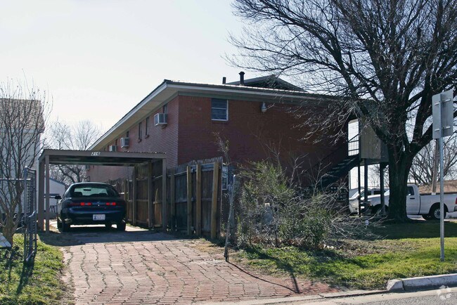 Building Photo - Southwind Apartments