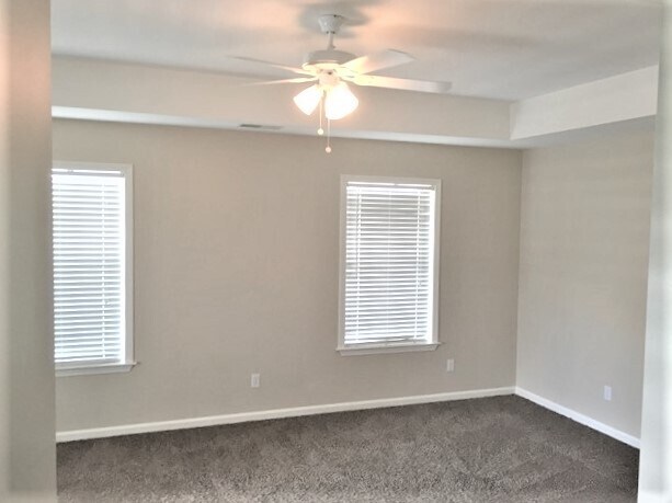 Building Photo - 14 Bushwood Dr