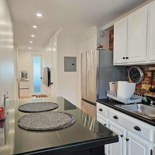 Building Photo - 3239 46th St