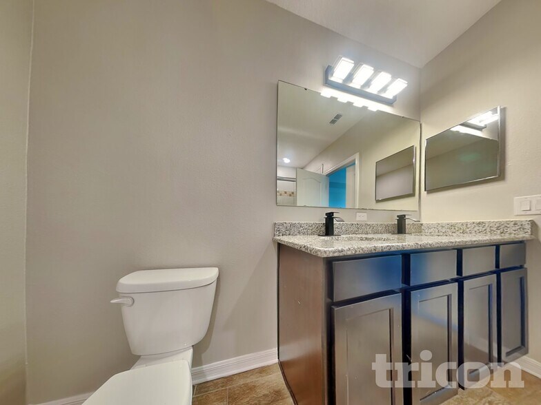 Building Photo - 4035 Wayfarer Wy