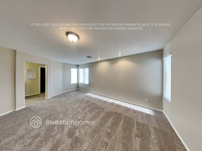 Building Photo - 494 Fiddlehead Ave
