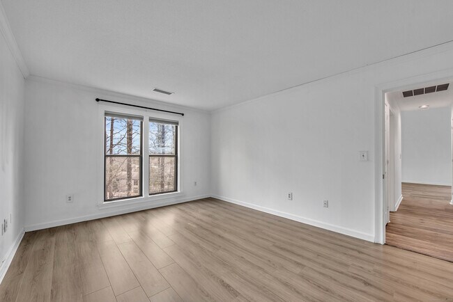 Building Photo - 7 Cottonwood Dr