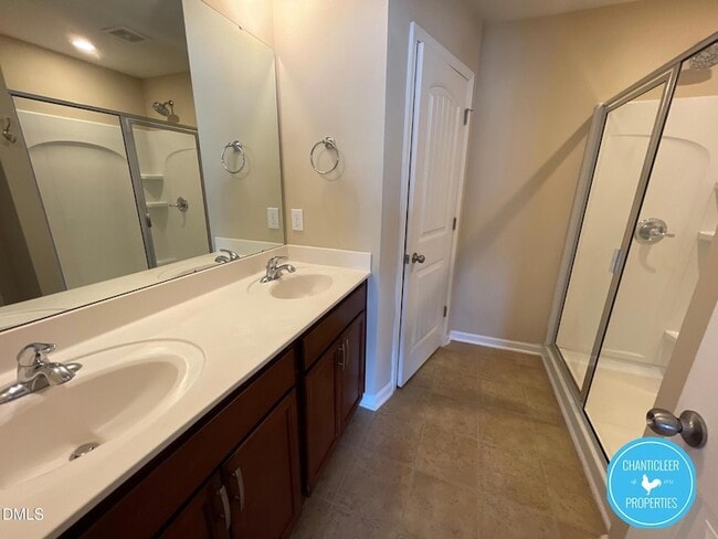 Building Photo - 17 S Grey Abbey Dr