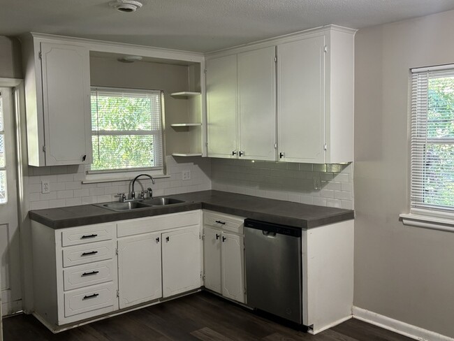 Building Photo - Nice 3 bedroom Home in North Little Rock
