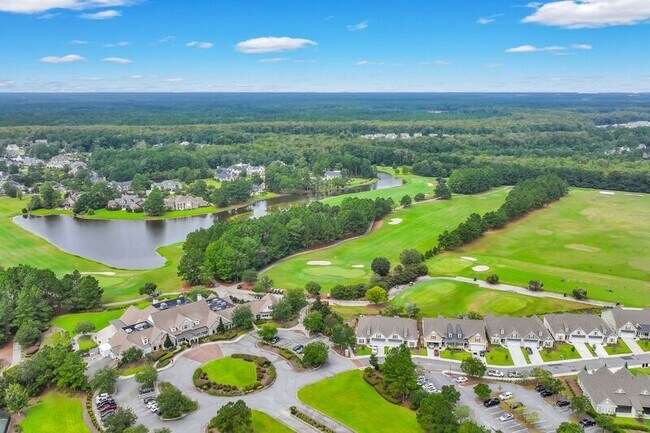 Building Photo - 145 Binscombe Ln