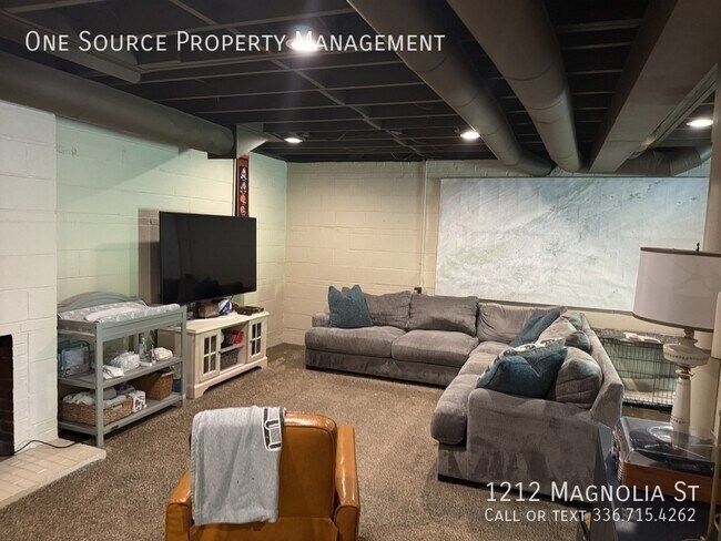 Building Photo - 1212 Magnolia St