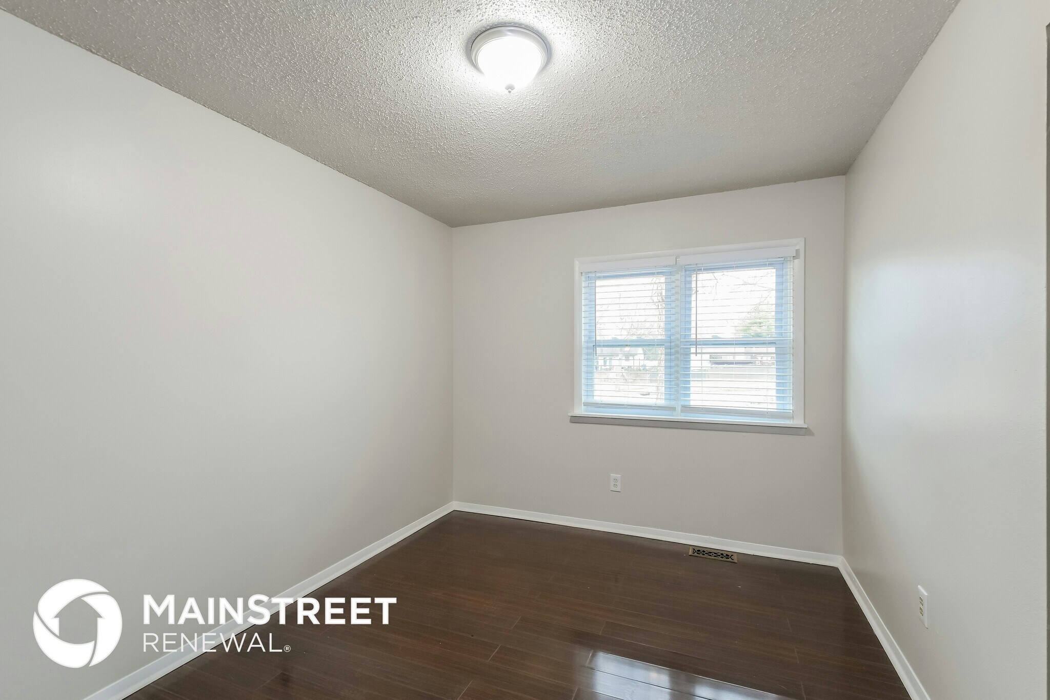 Building Photo - 15520 Ninety-Seventh Ave