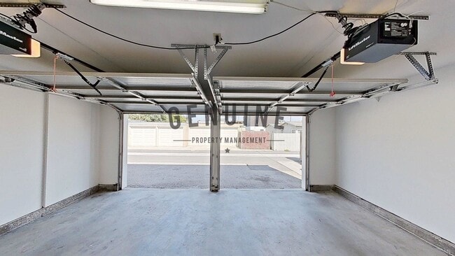 Building Photo - Gorgeous Remodeled Home With Two Patios & Giant Two Car Garage