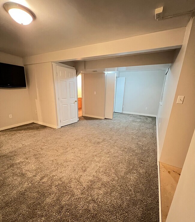 Building Photo - 8291 S 4800 W