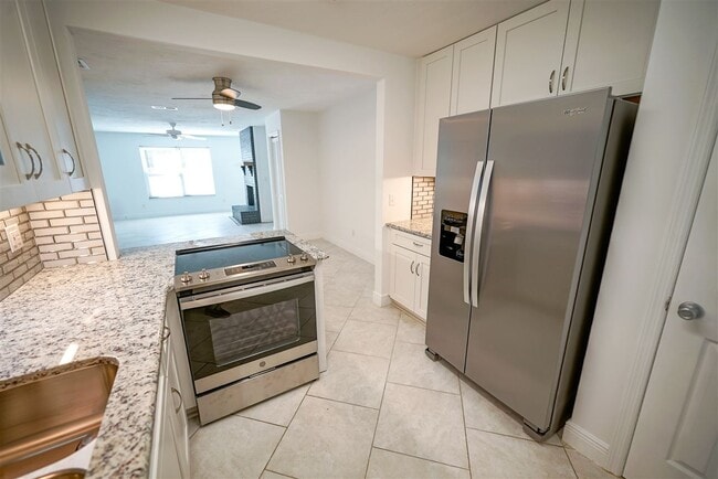 Building Photo - 1502 Pullen Rd