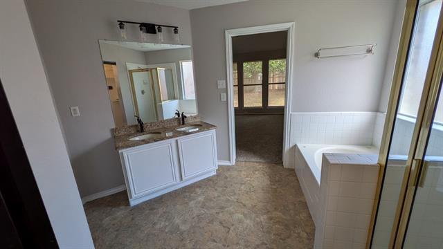 Building Photo - 336 Cresthaven Dr