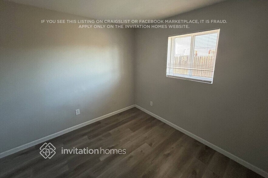 Building Photo - 14014 N 61st Ave