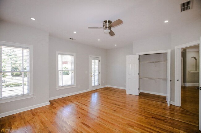 Building Photo - 1660 Briergate Dr