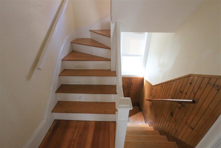 Building Photo - 41 Ossipee Rd