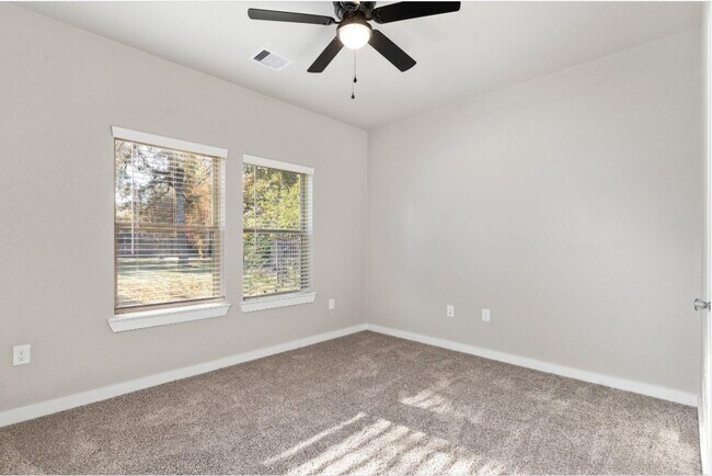 Building Photo - 14130 Cashel Forest Dr