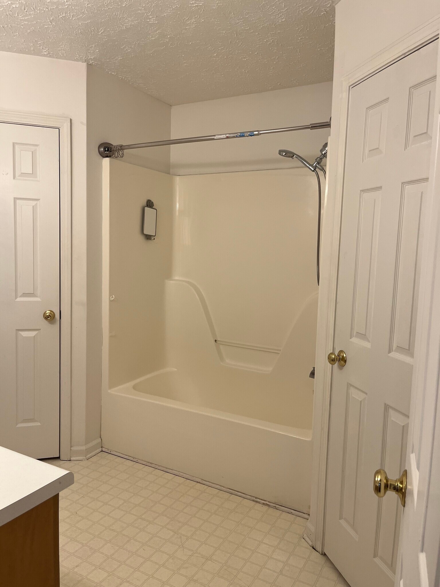 1st primary bathroom with his & her closet - 2047 Horncastle Dr
