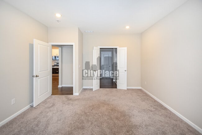 Building Photo - 1723 S Centennial Ave