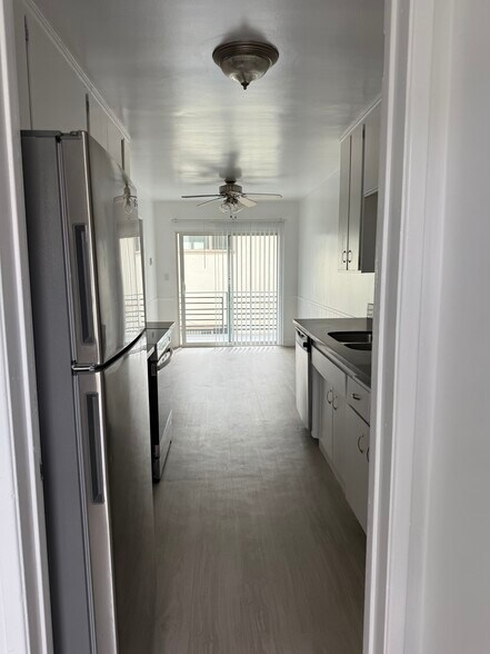 Building Photo - 7760 Pso Del Rey