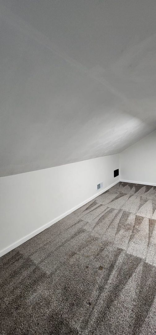 Building Photo - Newly Renovated 3-Bedroom Apartment in Pen...