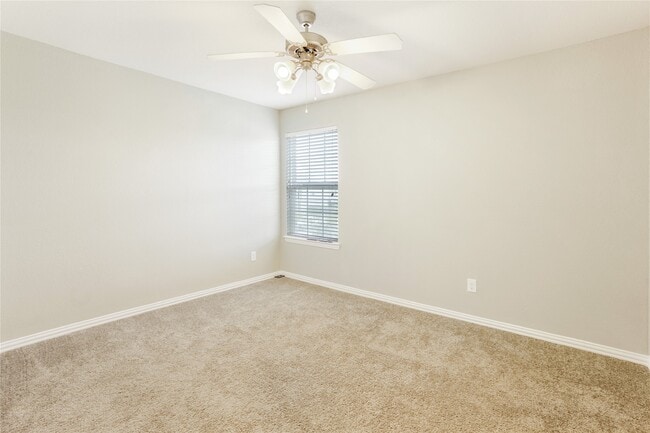 Building Photo - 2806 Old Draw Dr