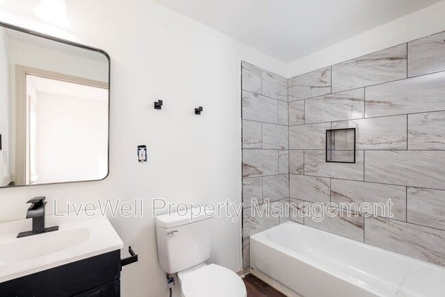 Building Photo - 408 Miles Ave