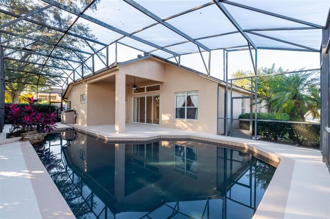 Building Photo - 497 Pickfair Terrace