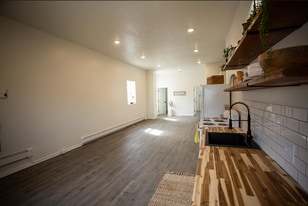 Building Photo - 2287 Segwun Ave SE