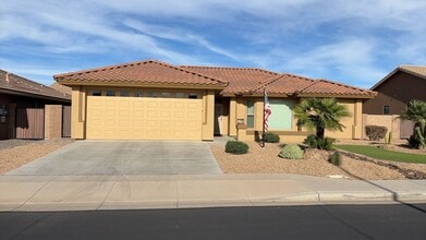 Building Photo - Sunland Springs Village