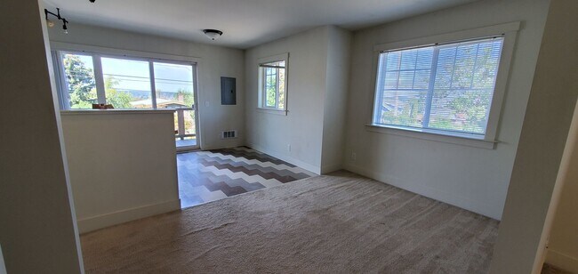 Building Photo - 1107 High St