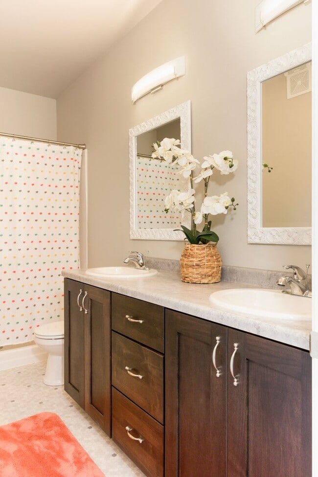 Building Photo - 3-bedroom, 3-bathroom West Fargo Single-Family Home w/ 3 Stall Garage