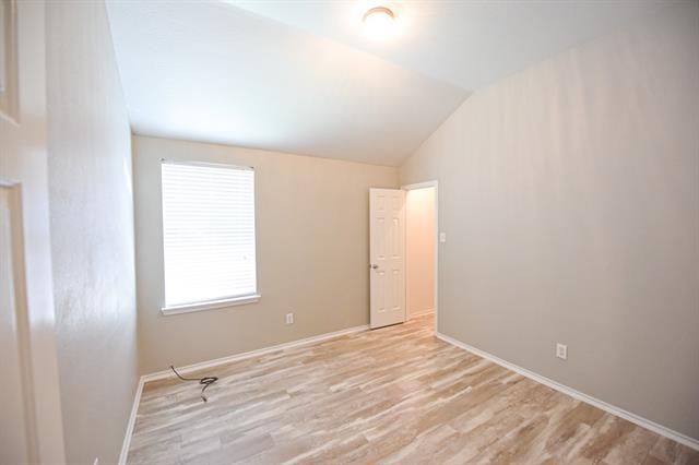 Building Photo - 421 Stanley Falls Dr