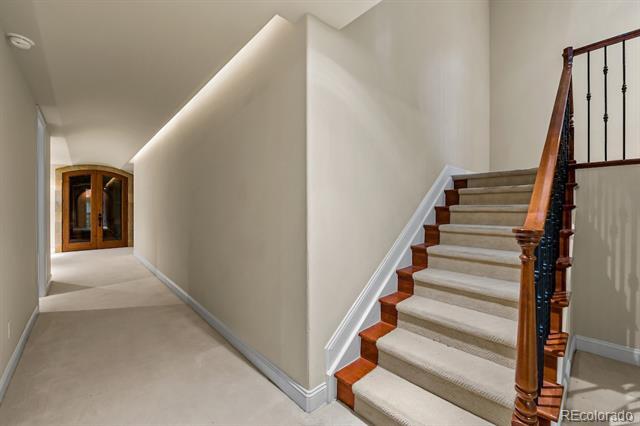 Building Photo - 11 Sommerset Cir