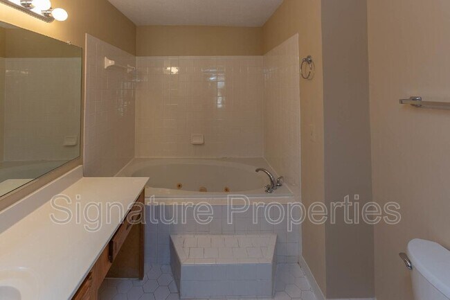 Building Photo - 506 Waters Cove Ct