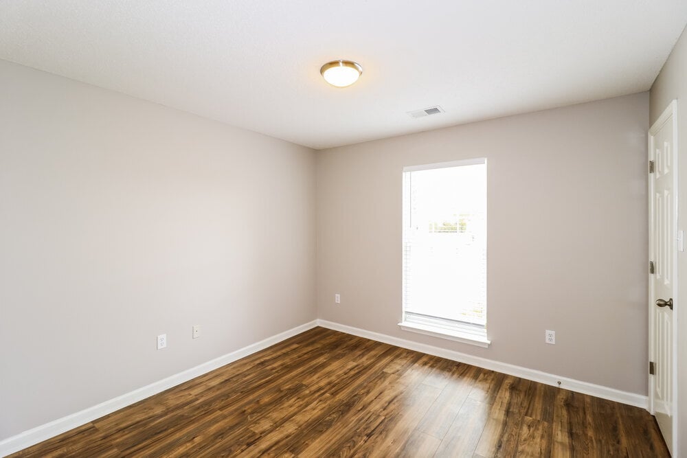 Building Photo - 751 Northwood West Cove