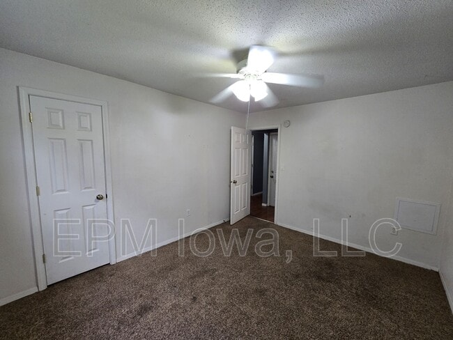 Building Photo - 1407 Robin Rd