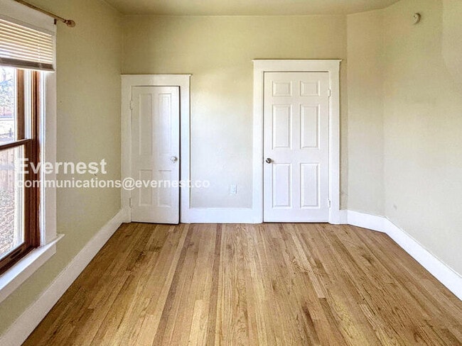 Building Photo - 3221 W 26th Ave