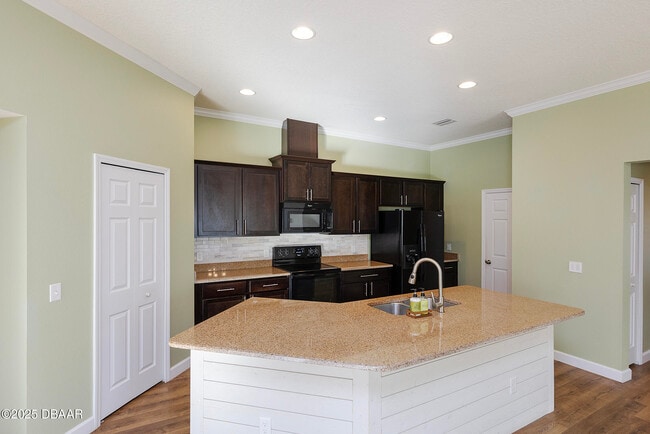 Building Photo - 309 Grande Lake Dr