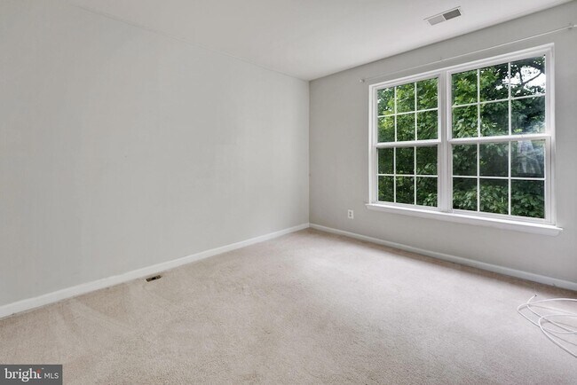 Building Photo - 4888 Ebb Tide Ct
