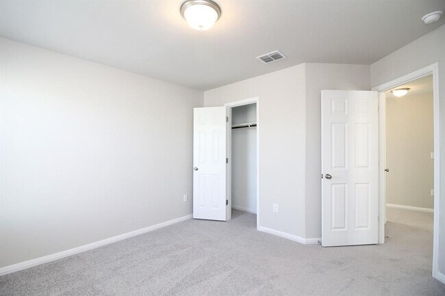 Building Photo - 6425 Pine Leaf Trail