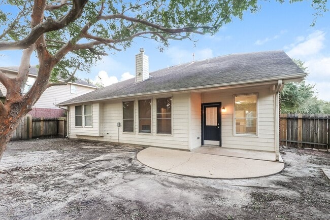 Building Photo - 8919 Green Ray Dr