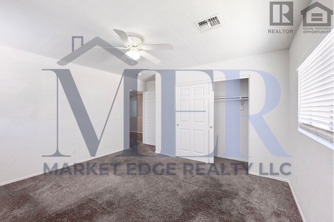 Building Photo - 4Bed/2.5Bath Home at 83rd Ave/Olive Ave! R...