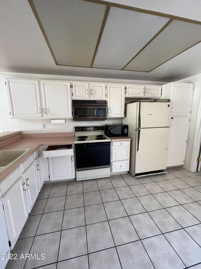 Building Photo - 5505 E McLellan Rd