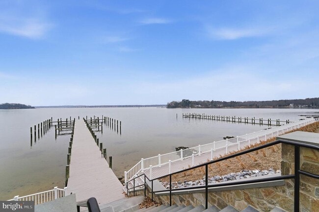 Building Photo - 611 Tebbston Dr