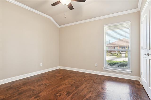 Building Photo - 8214 Kensington Dr