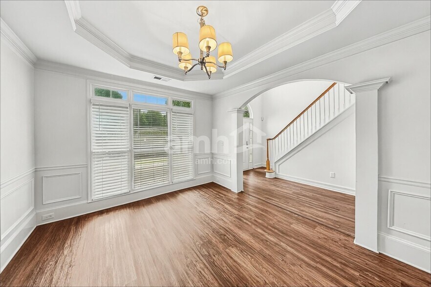 Building Photo - 1296 Crown Terrace